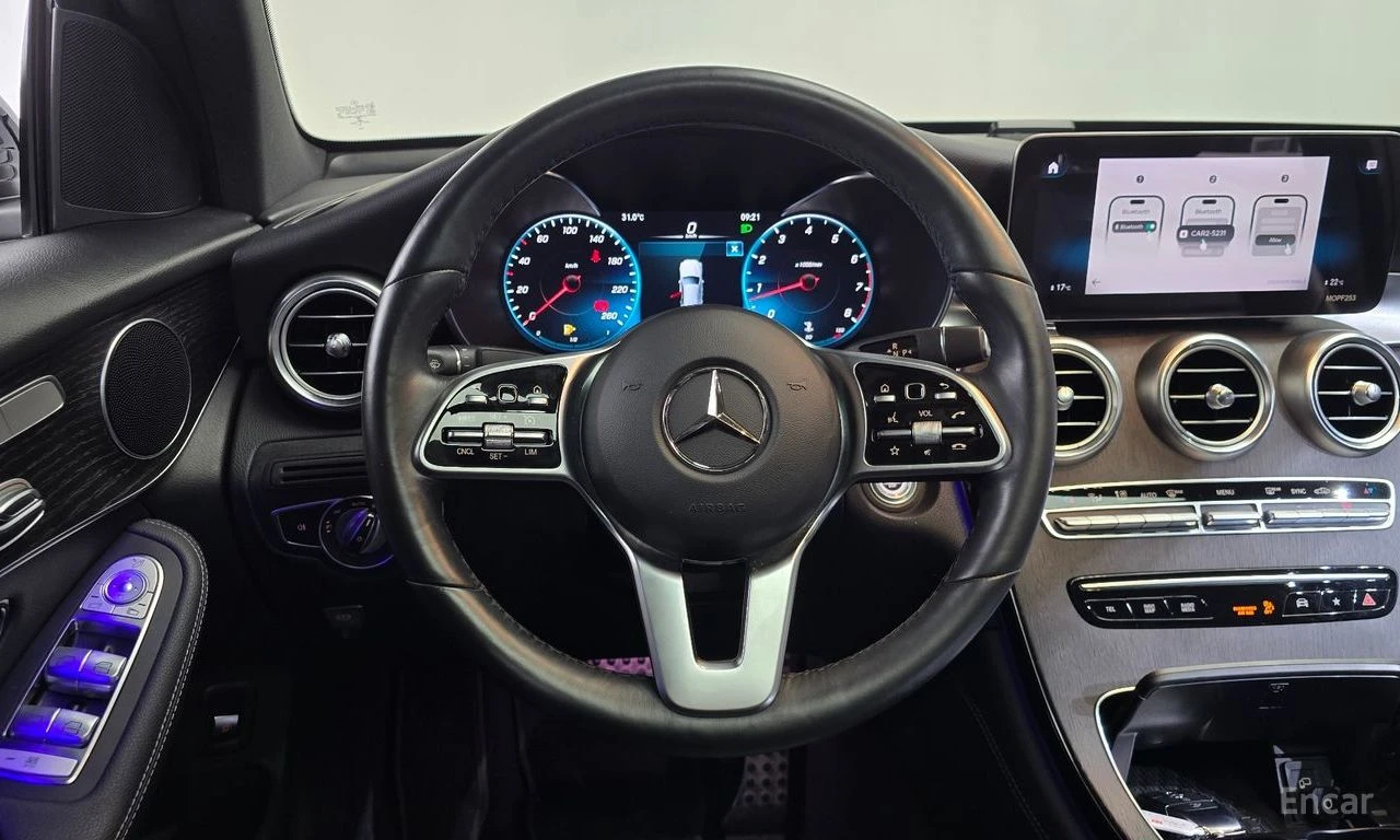 Mercedes-Benz GLC 300 AMG* LINE* COUPE* ХЕДЪП* КАМЕРА* , снимка 7 - Автомобили и джипове - 55468346