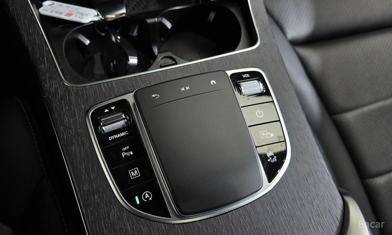 Mercedes-Benz GLC 300 AMG* LINE* COUPE* ХЕДЪП* КАМЕРА* , снимка 10 - Автомобили и джипове - 55468346