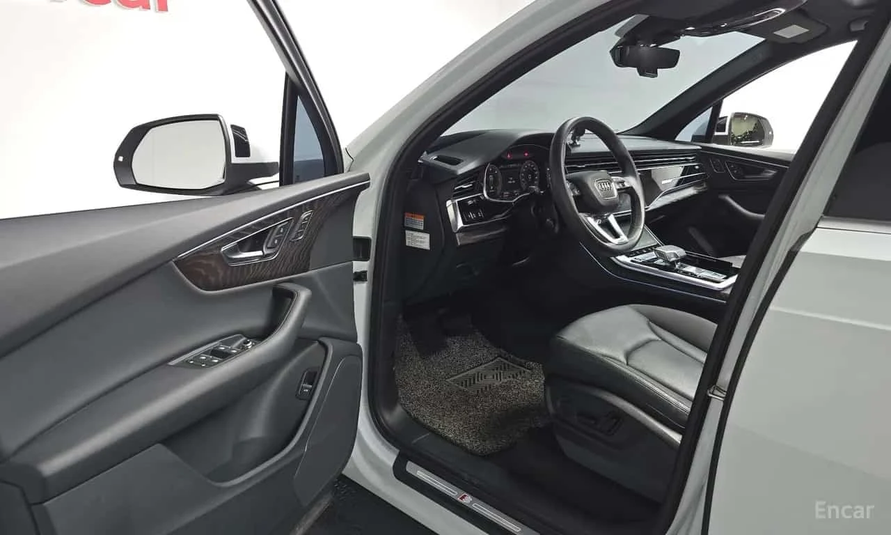 Audi Q7 * 45 TDI Quattro Premium * , снимка 10 - Автомобили и джипове - 56185400