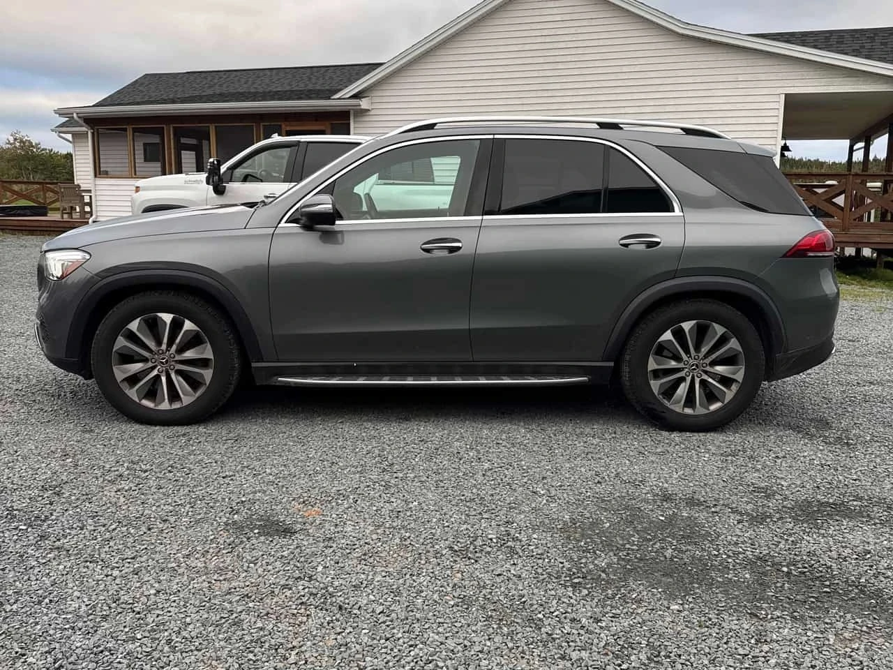 Mercedes-Benz GLE 450 | CARFAX | БЕЗ ИНЦИДЕНТИ, снимка 3 - Автомобили и джипове - 56321767