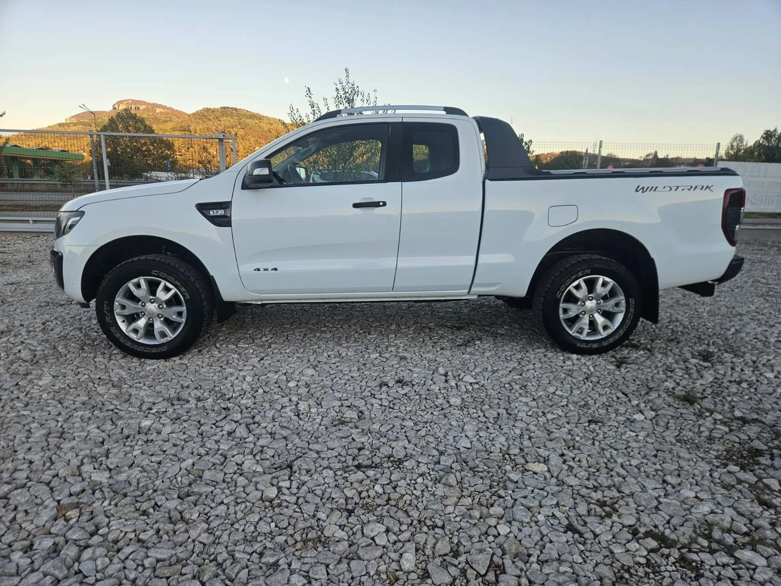 Ford Ranger 3.2* Wild Trak* , снимка 8 - Автомобили и джипове - 56659351