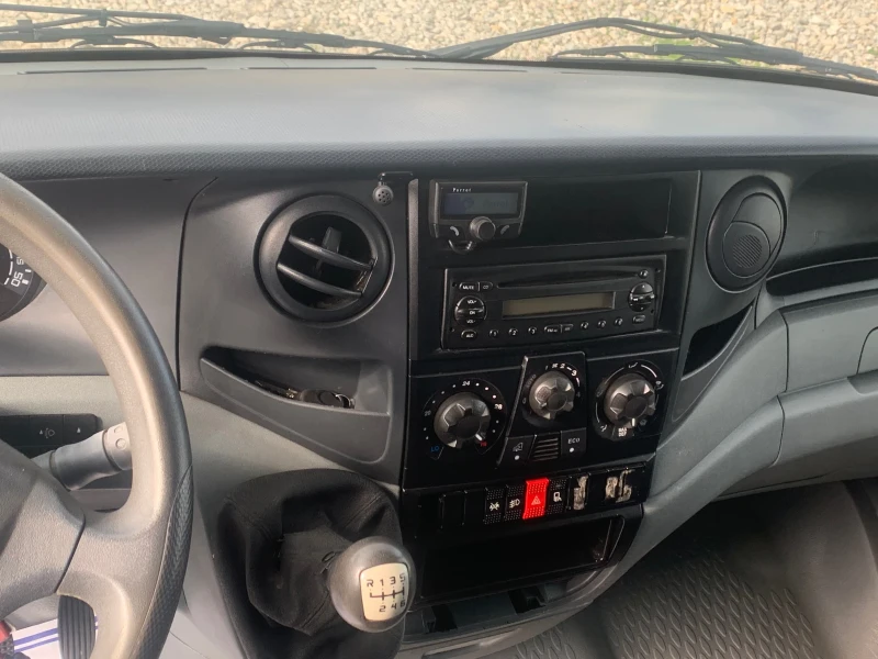 Iveco Daily 35C15 КЛИМАТИК, снимка 7 - Бусове и автобуси - 52330406