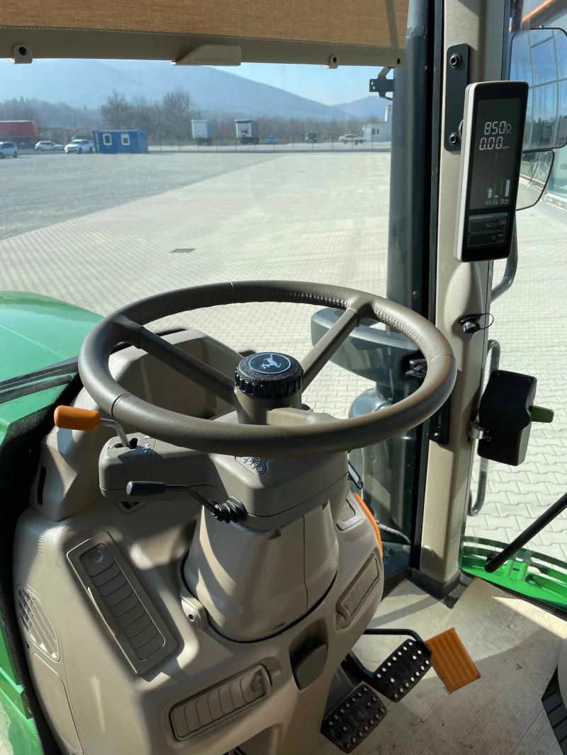 Трактор John Deere 6155M Select+ Edition AutoQuad PLUS Eco, снимка 11 - Селскостопанска техника - 50565709