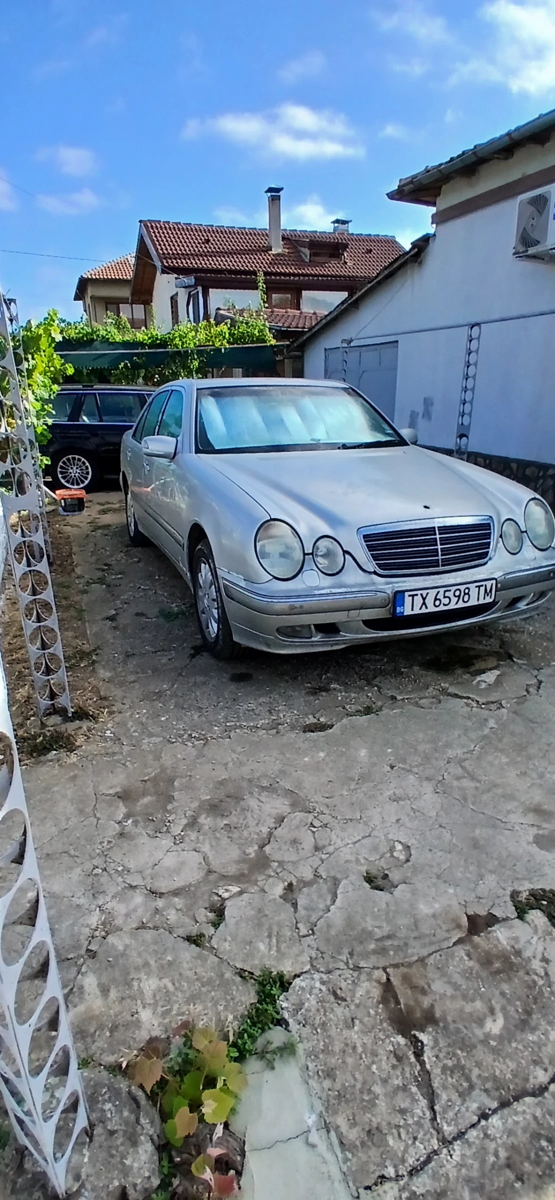 Мерцедес е220 цдй 143к.с