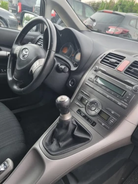 Обява за продажба на Toyota Auris 1, 6 124кс ~8 900 лв. - изображение 8