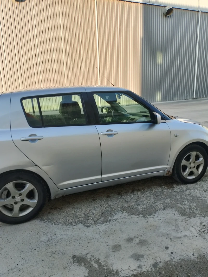 Suzuki Swift Бензин газ, снимка 4 - Автомобили и джипове - 47326310