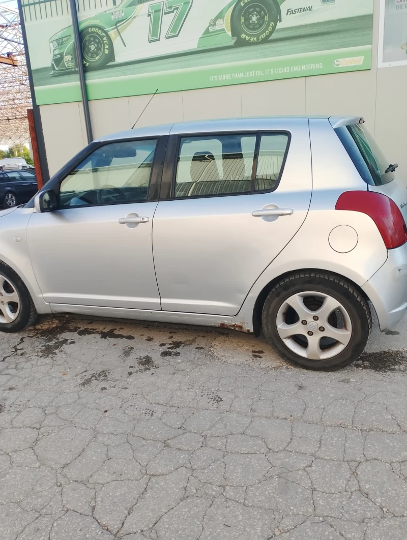 Suzuki Swift Бензин газ, снимка 2 - Автомобили и джипове - 47326310