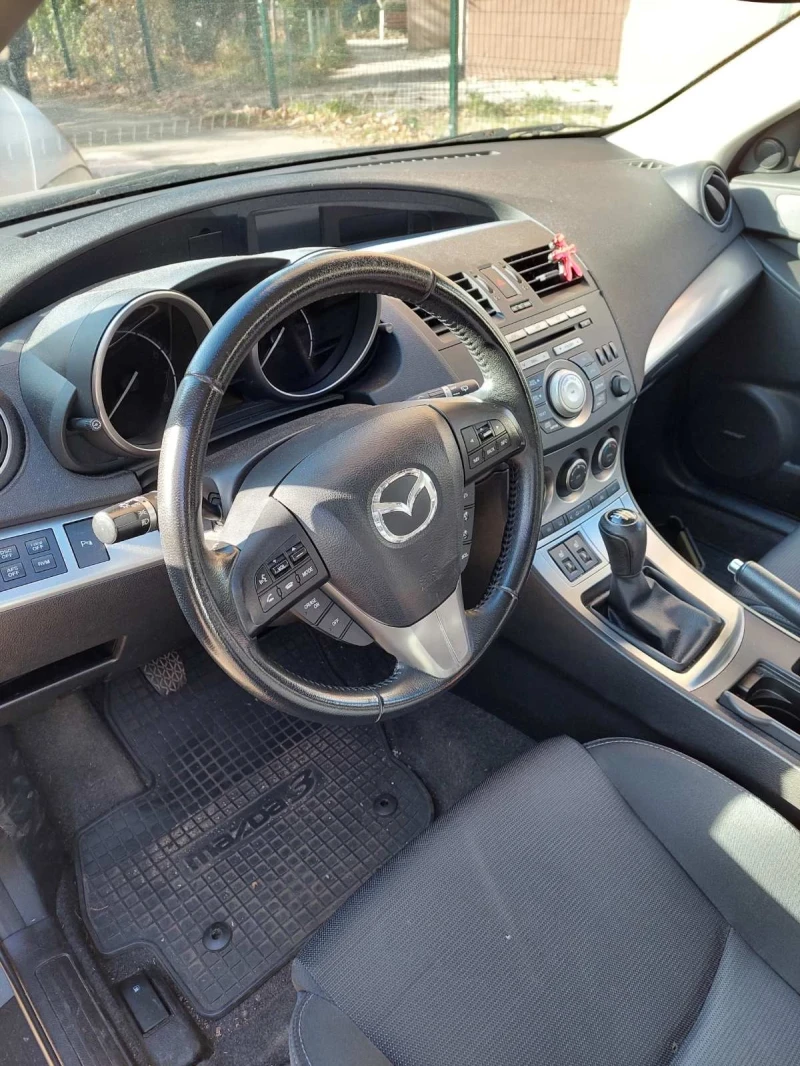 Mazda 3, снимка 4 - Автомобили и джипове - 48566156