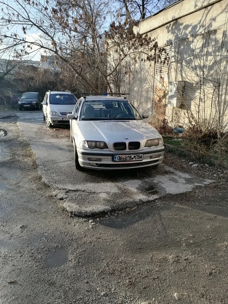 BMW 320, снимка 1 - Автомобили и джипове - 48304102