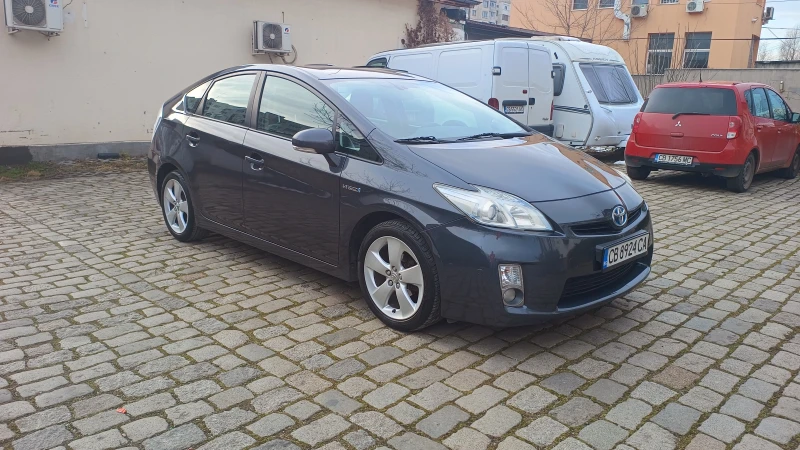 Toyota Prius Отлична ! Газова уредба !, снимка 1 - Автомобили и джипове - 48561105