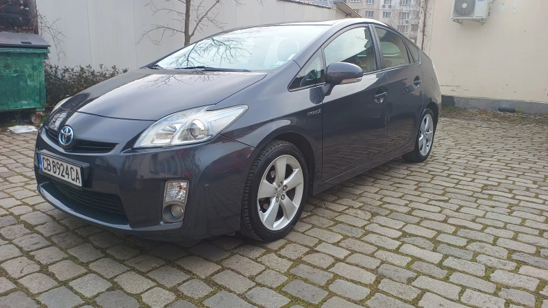 Toyota Prius Отлична ! Газова уредба !, снимка 2 - Автомобили и джипове - 48561105