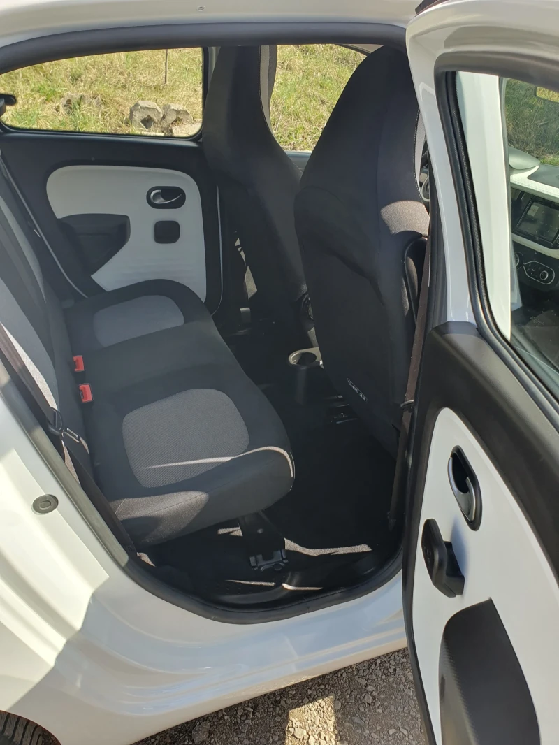 Renault Twingo 22KW батерия с гаранция до 2030г 2лв-200км, снимка 9 - Автомобили и джипове - 52048440