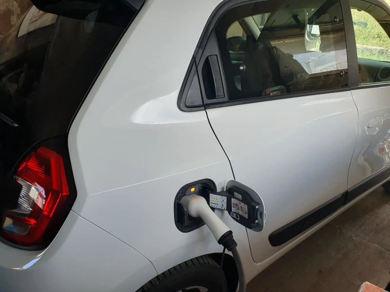 Renault Twingo 22KW батерия с гаранция до 2030г 2лв-200км, снимка 10 - Автомобили и джипове - 52048440