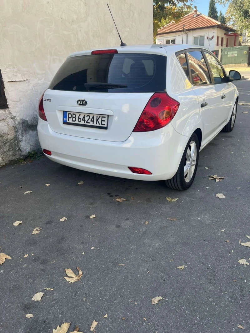 Kia Ceed, снимка 3 - Автомобили и джипове - 52540961