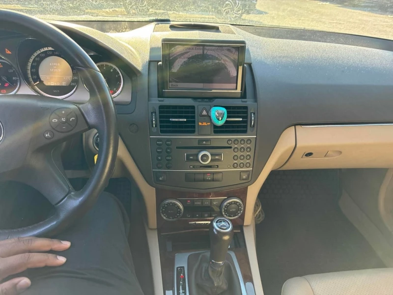 Mercedes-Benz C 300 * CARFAX * ЦЕНА ДО БГ, снимка 9 - Автомобили и джипове - 53112495