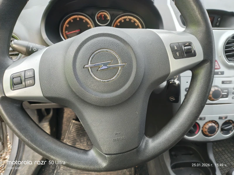 Opel Corsa 1.4i 90 k.c. 4 цилиндъра, климатик, 108000км. , снимка 7 - Автомобили и джипове - 53222150