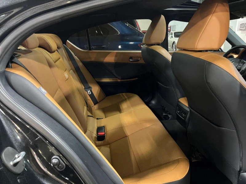 Lexus IS 300 Ultra Luxury* AWD* АвтоКредит* (ЦЕНА ДО БГ), снимка 15 - Автомобили и джипове - 53393190