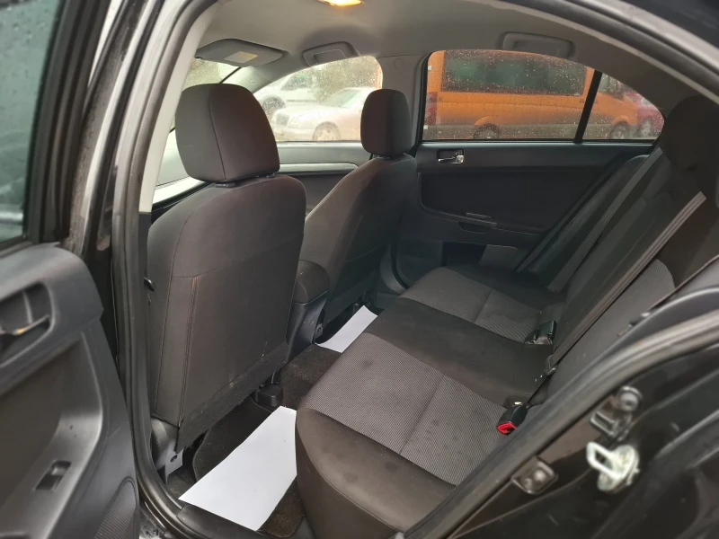 Mitsubishi Lancer 1.8i * АВТОМАТИК * КЛИМАТИК * РЕГИСТРИРАН * , снимка 10 - Автомобили и джипове - 53470476