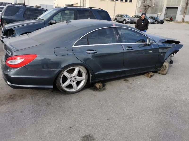 Mercedes-Benz CLS 500 На части 500 би турбо , снимка 7 - Автомобили и джипове - 47459915