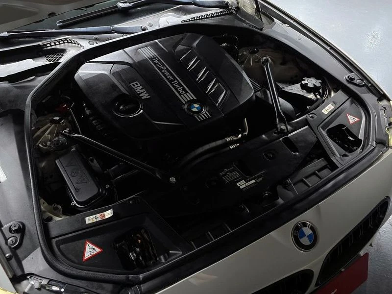 BMW 520 d M | КАМЕРА| HEAD UP| ПОДГРЕВ| ПАМЕТ| PANO, снимка 6 - Автомобили и джипове - 55747568