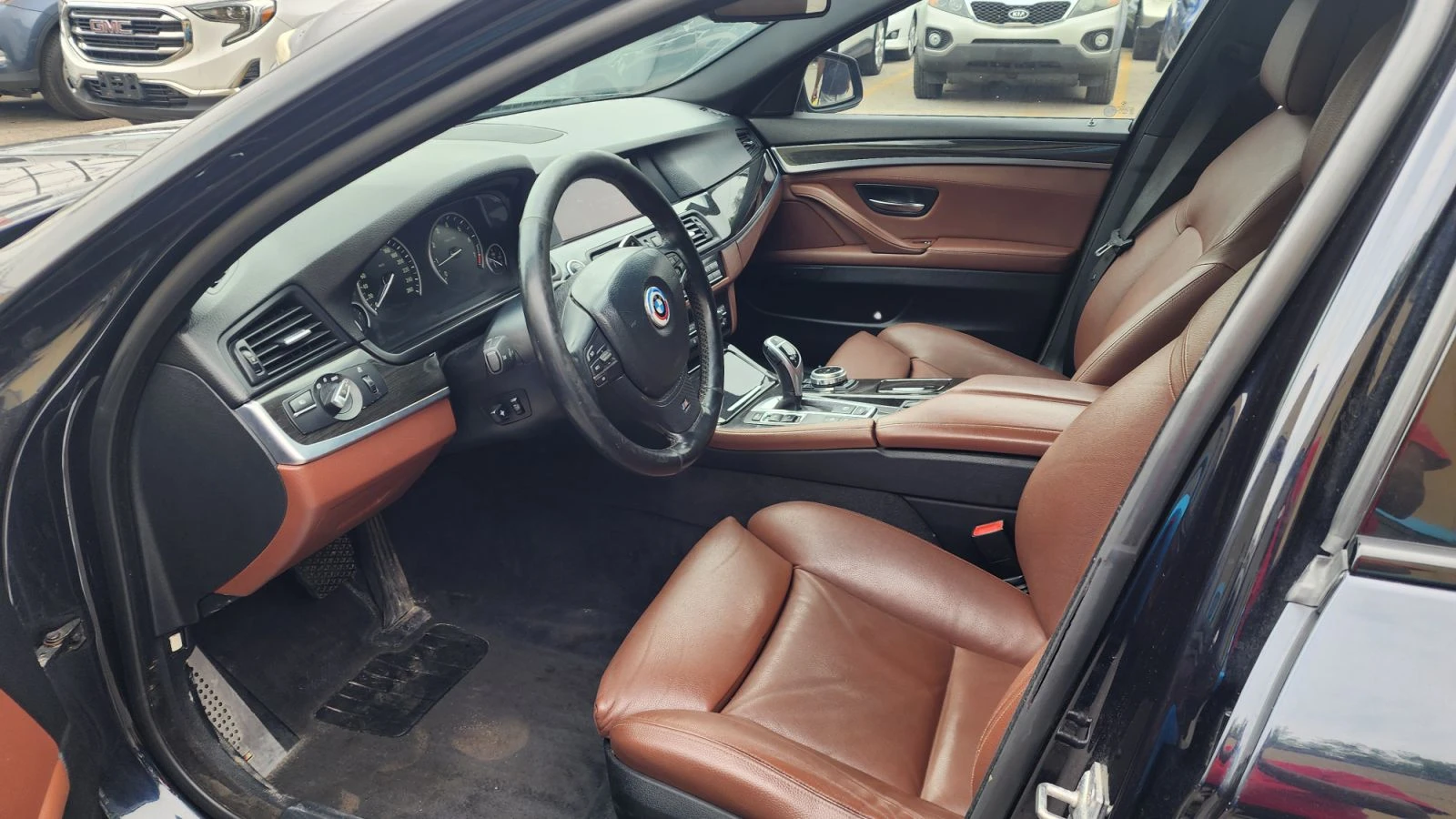 BMW 535 I * xDrive * CarFAX * Автокредит - изображение 10