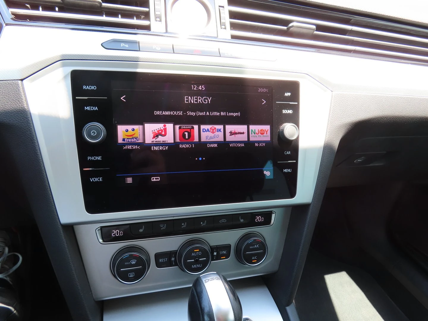 VW Passat Comfortline 2.0TDI BMT - изображение 8