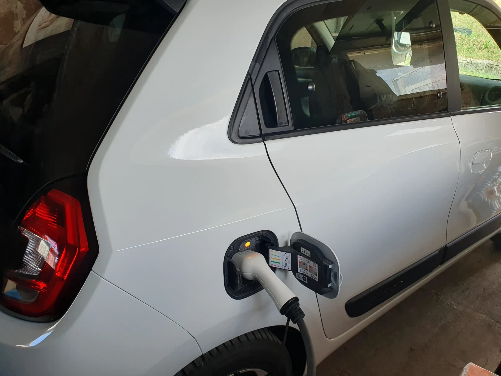 Renault Twingo 22KW батерия с гаранция до 2030г 2лв-200км - изображение 10