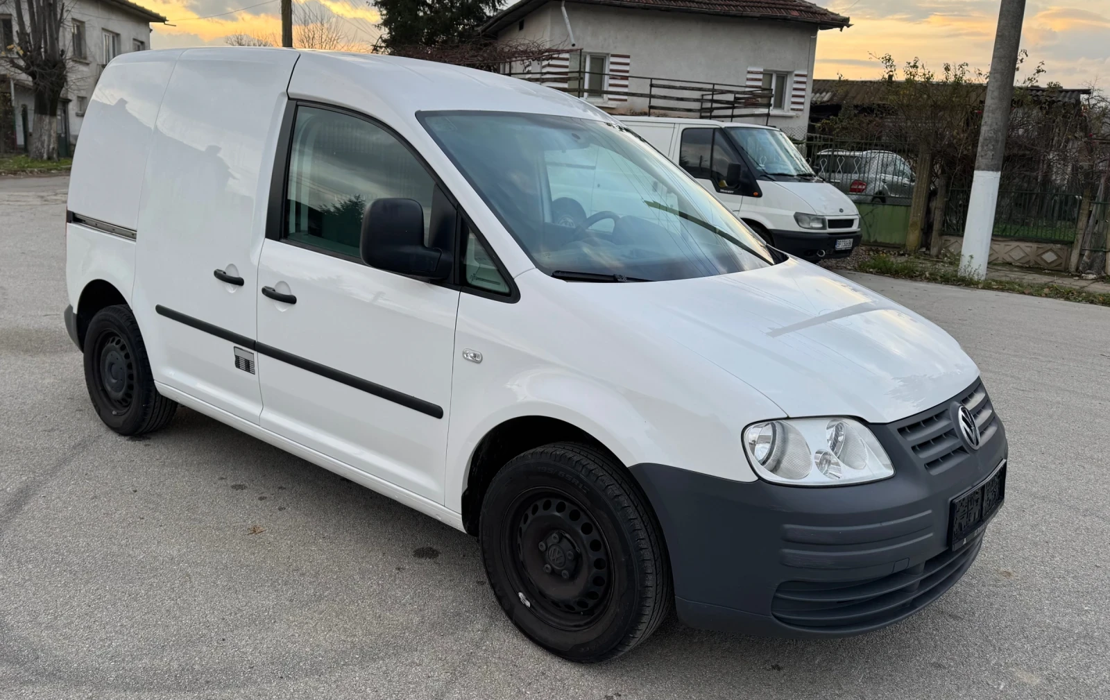 VW Caddy РЕАЛНИ 183000КМ - изображение 7