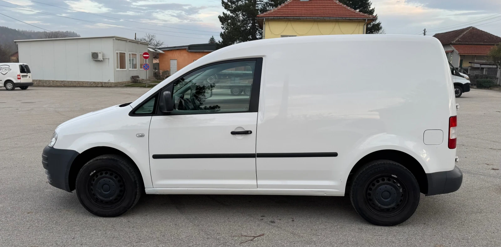VW Caddy РЕАЛНИ 183000КМ - изображение 3