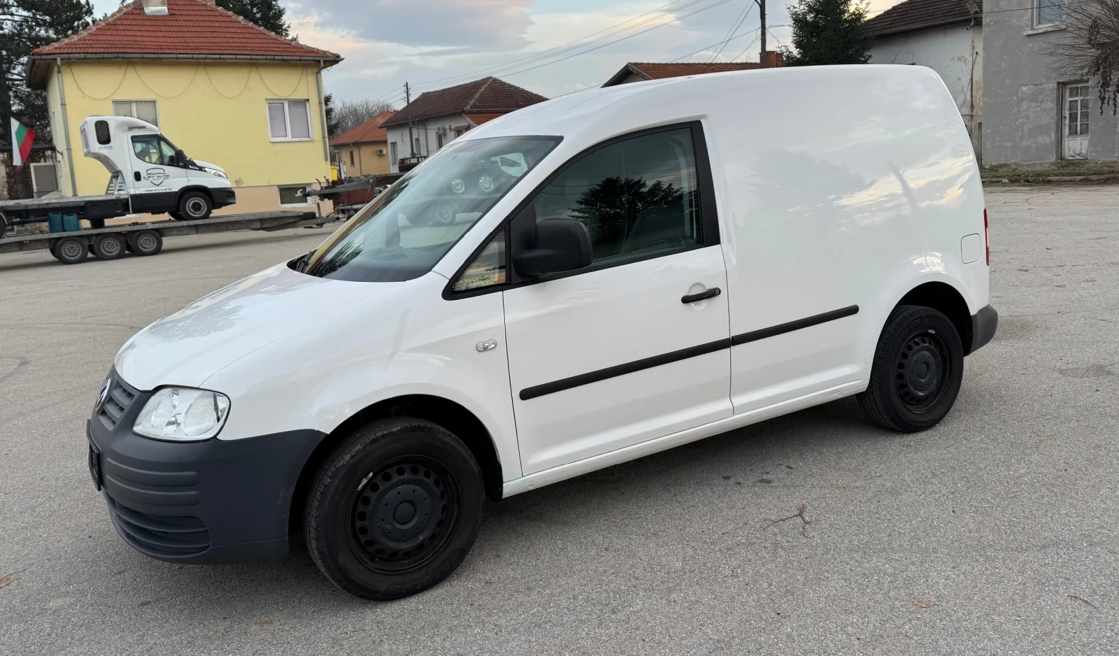 VW Caddy РЕАЛНИ 183000КМ - изображение 2