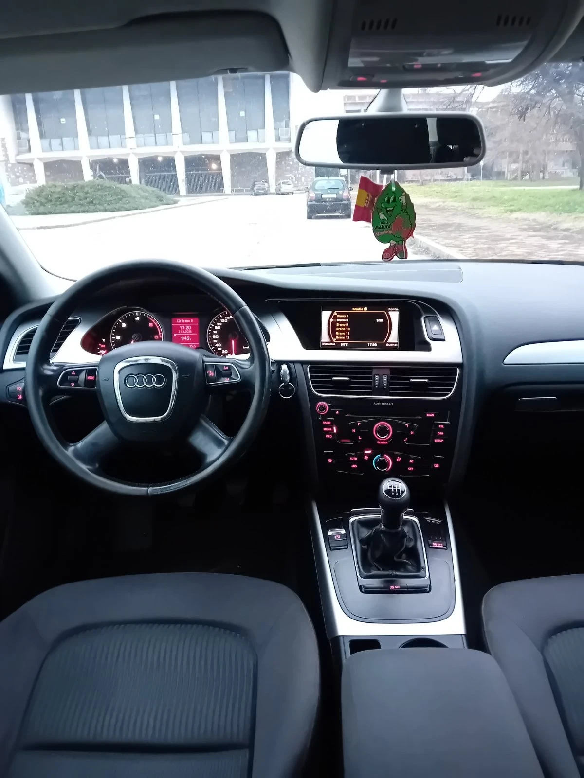 Audi A4, снимка 11 - Автомобили и джипове - 53266059