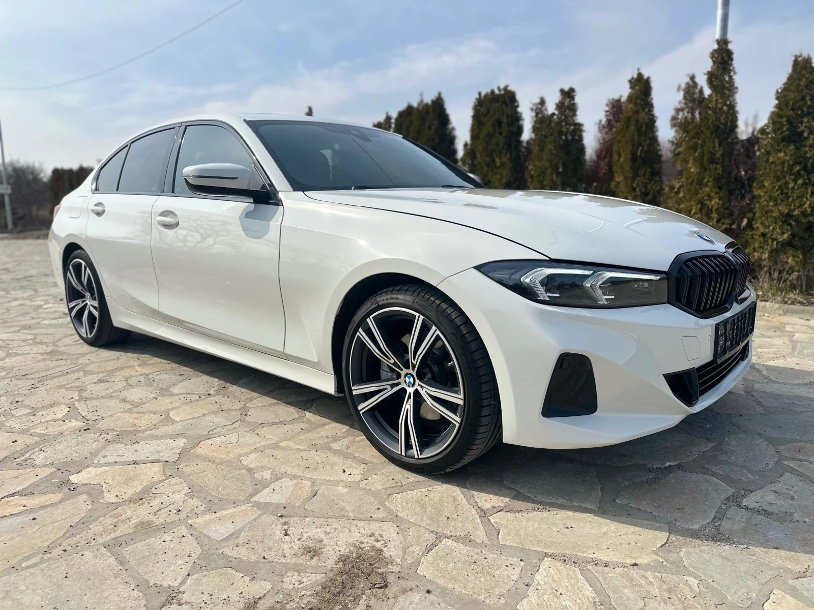 BMW 330 2.0 twin power turbo, снимка 2 - Автомобили и джипове - 53774136