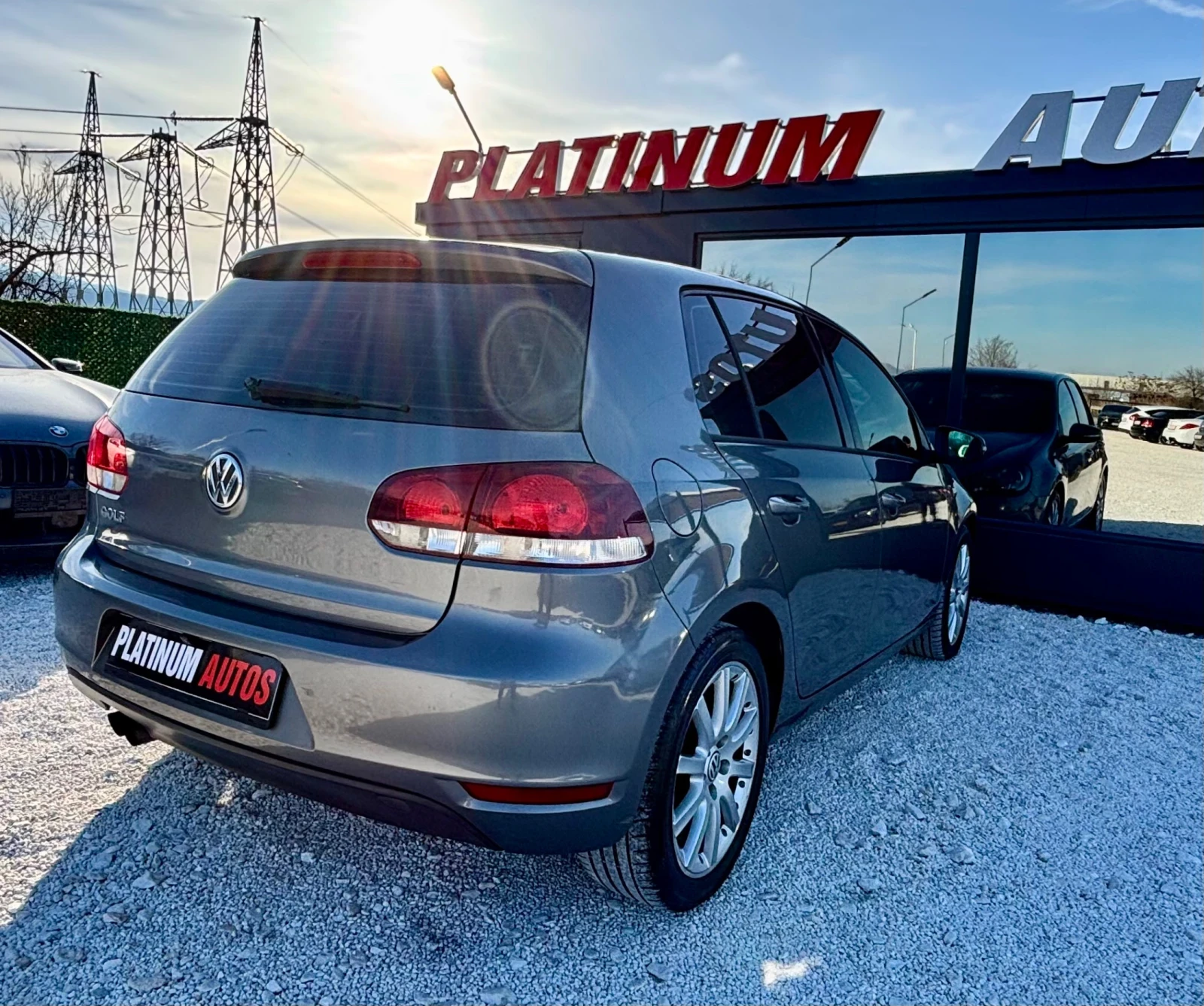 VW Golf 2.5I/ГАЗ/НАВИГАЦИЯ/АВТОПИЛОТ/АЛКАНТАРА/КАМЕРА, снимка 5 - Автомобили и джипове - 53778034