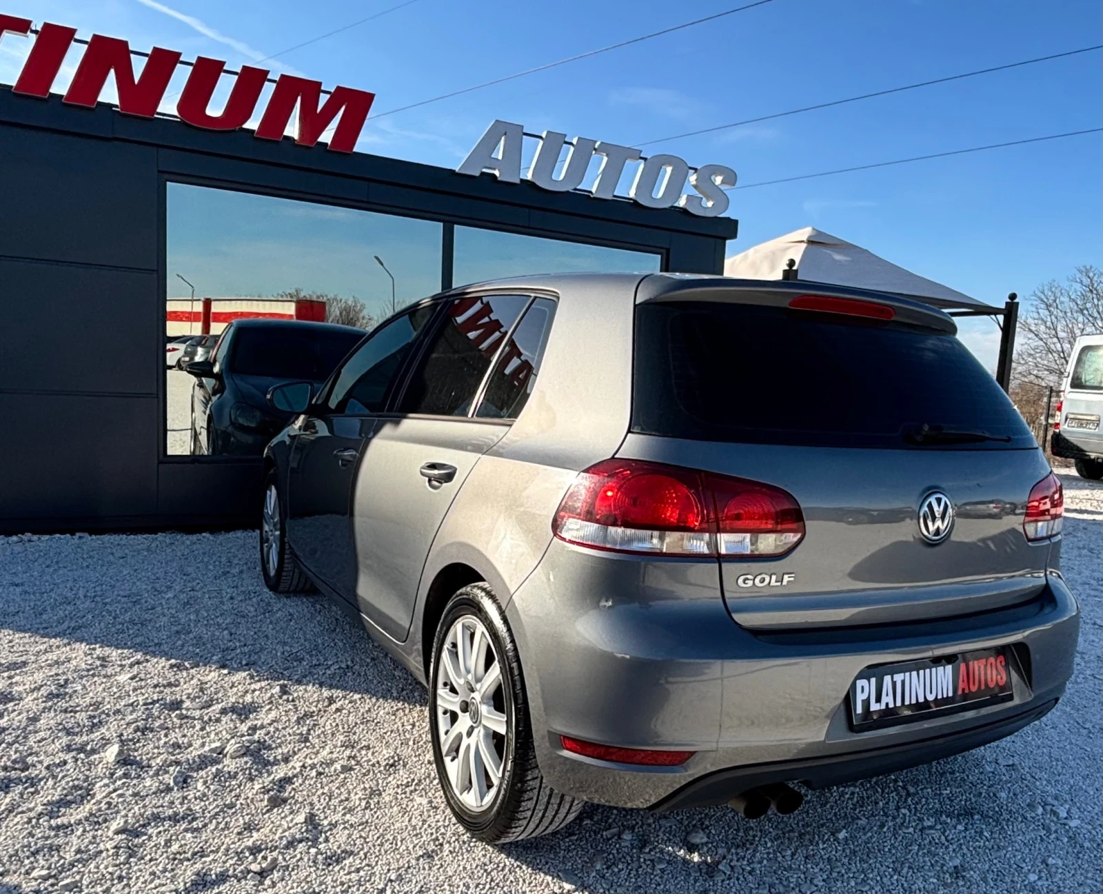 VW Golf 2.5I/ГАЗ/НАВИГАЦИЯ/АВТОПИЛОТ/АЛКАНТАРА/КАМЕРА, снимка 6 - Автомобили и джипове - 53778034