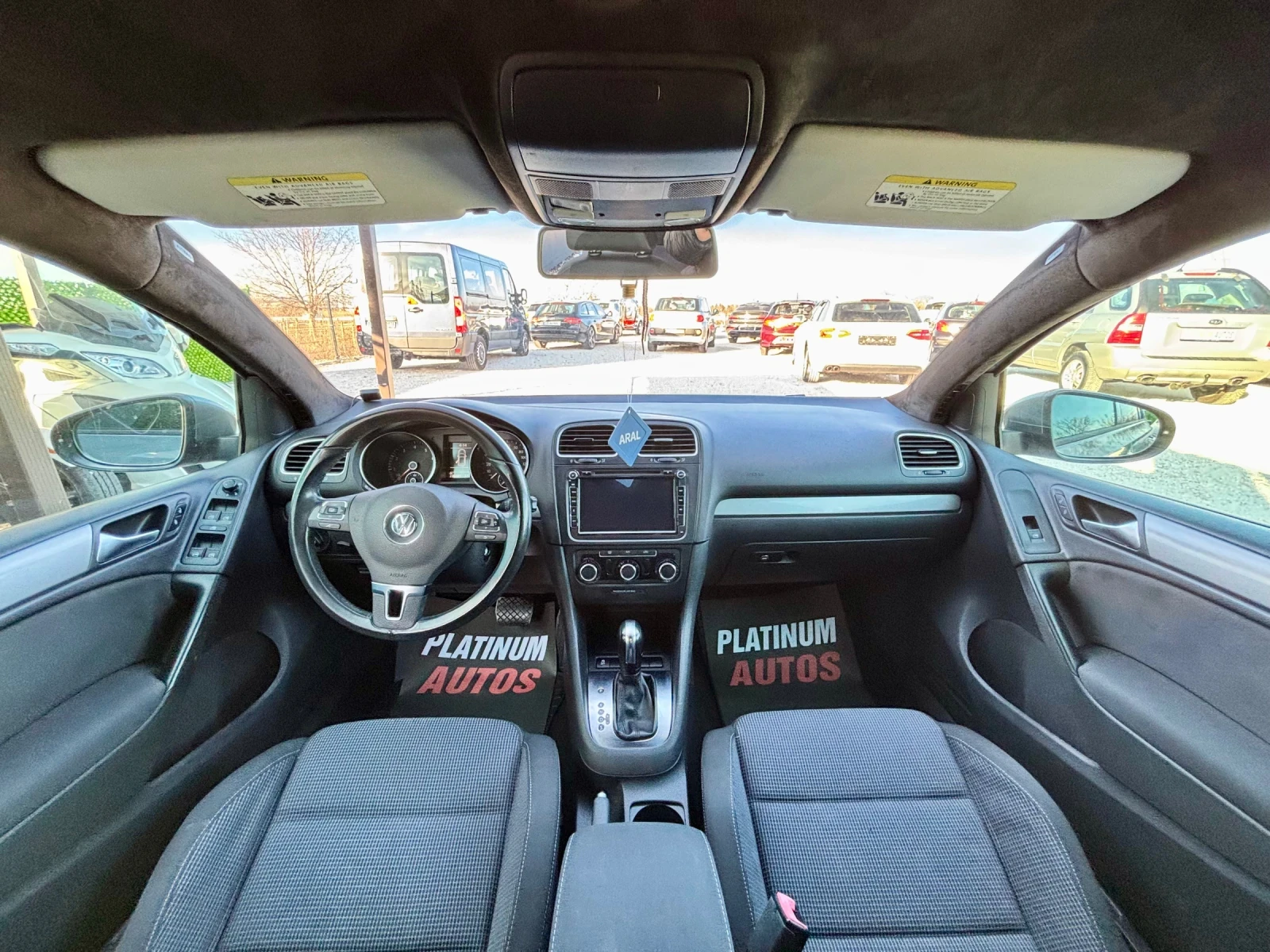 VW Golf 2.5I/ГАЗ/НАВИГАЦИЯ/АВТОПИЛОТ/АЛКАНТАРА/КАМЕРА, снимка 8 - Автомобили и джипове - 53778034