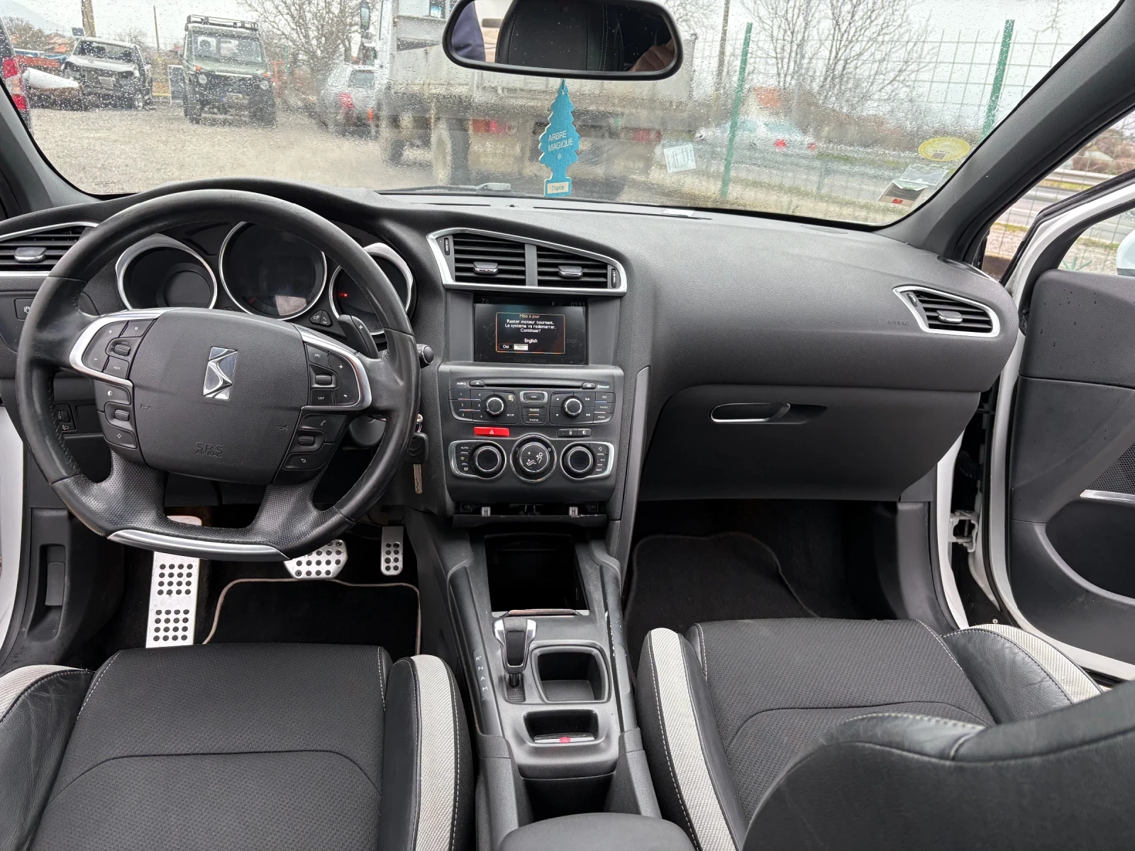Citroen DS4, снимка 12 - Автомобили и джипове - 53895574