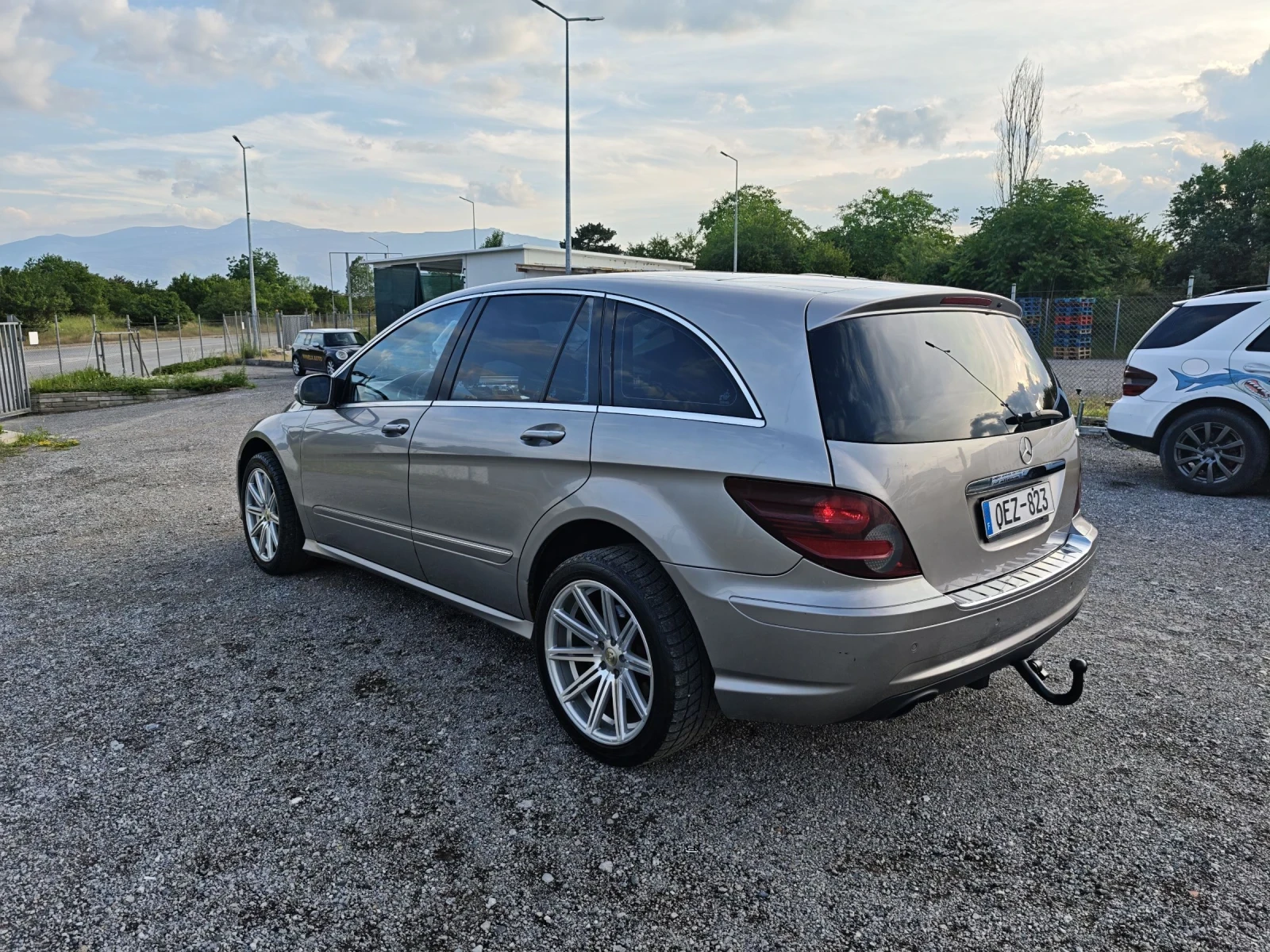 Mercedes-Benz R 350 AMG TV FULL, снимка 6 - Автомобили и джипове - 53916314