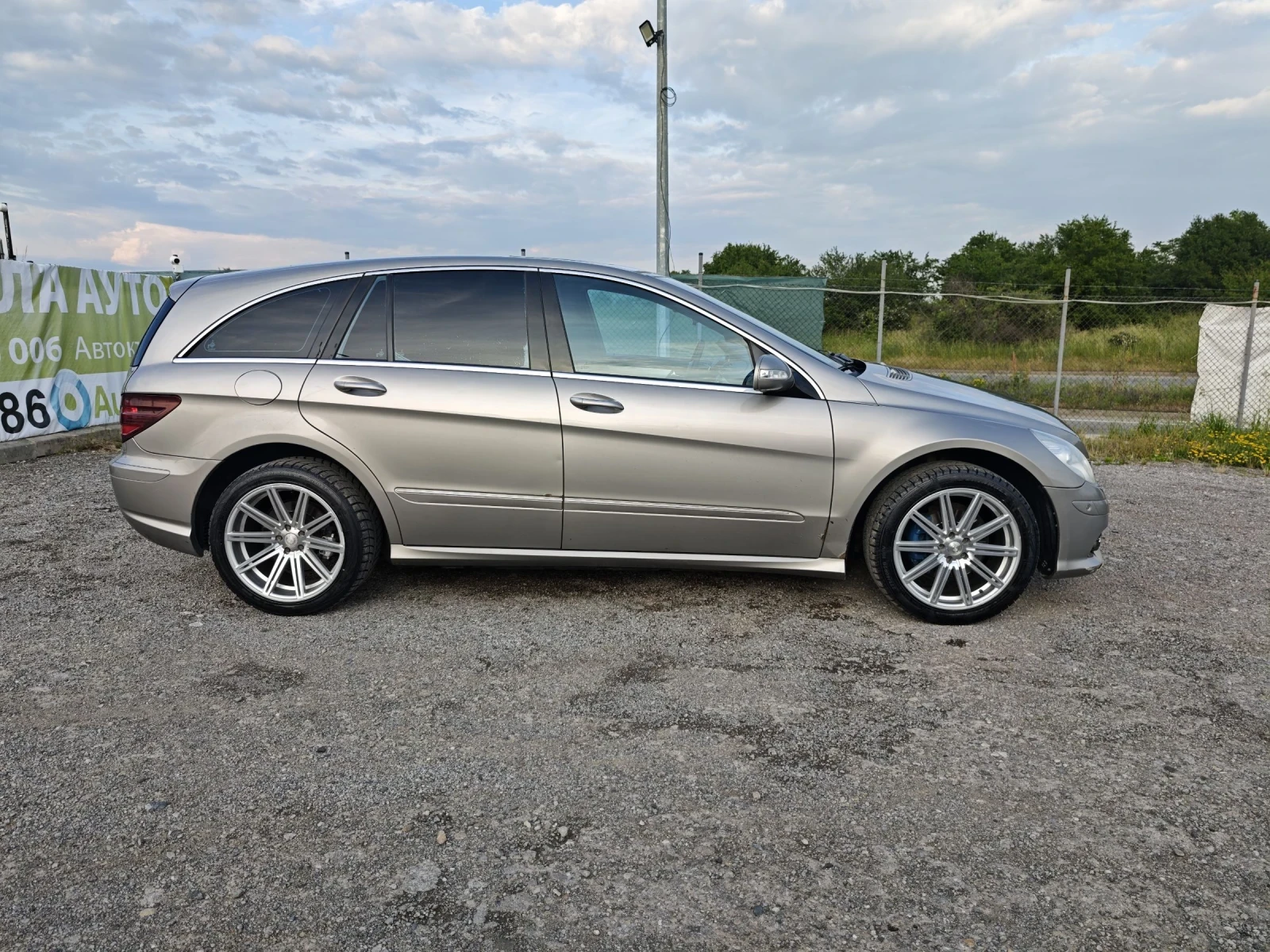 Mercedes-Benz R 350 AMG TV FULL, снимка 4 - Автомобили и джипове - 53916314