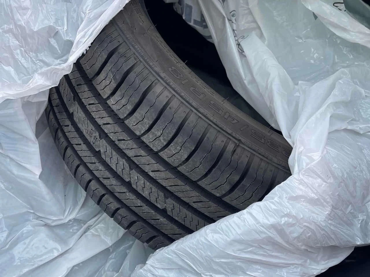 Tesla Model 3  Standard Range , Втори Чифт Гуми , снимка 10 - Автомобили и джипове - 53996788