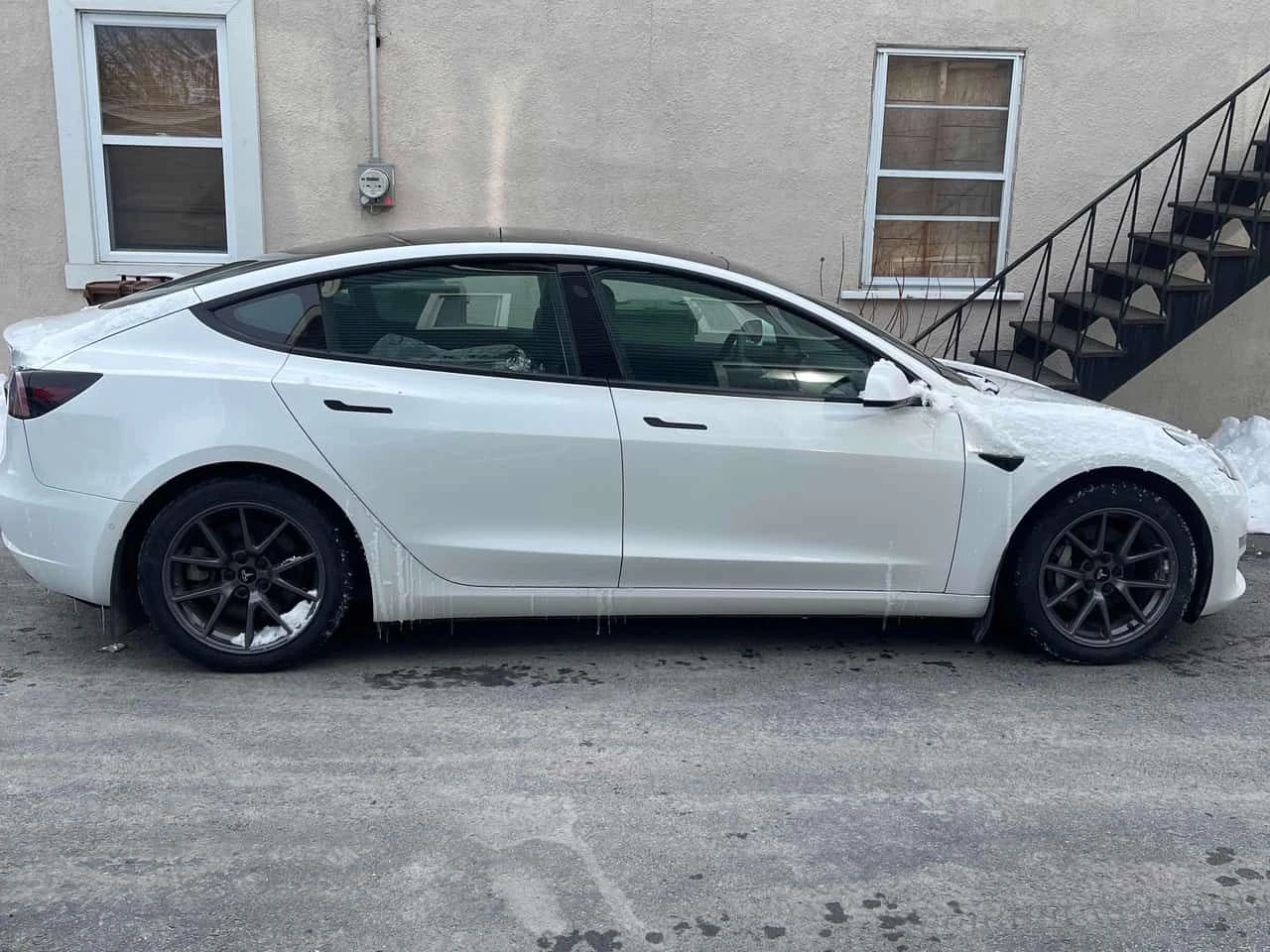 Tesla Model 3  Standard Range , Втори Чифт Гуми , снимка 3 - Автомобили и джипове - 53996788