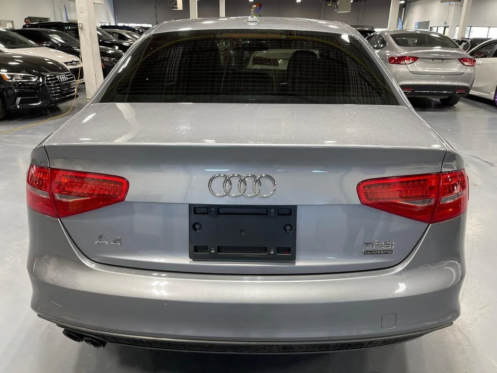 Audi A4 2.0T* Komfort Plus* АвтоКредит* (ЦЕНА ДО БГ), снимка 4 - Автомобили и джипове - 54001198