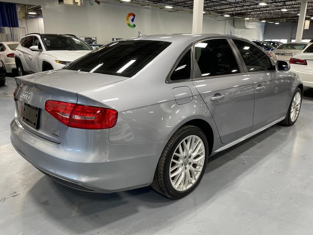 Audi A4 2.0T* Komfort Plus* АвтоКредит* (ЦЕНА ДО БГ), снимка 5 - Автомобили и джипове - 54001198