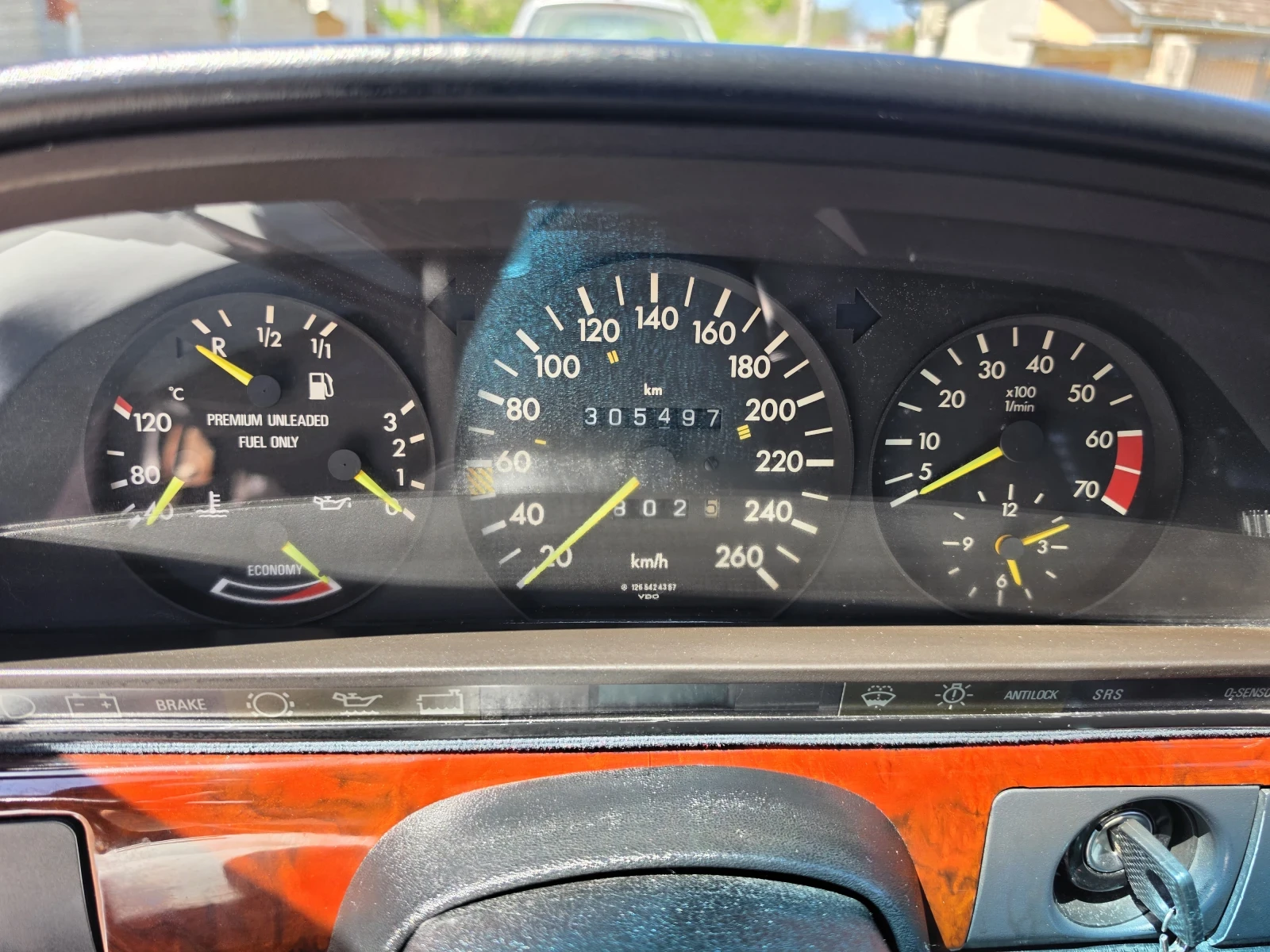 Mercedes-Benz 560 SEL, снимка 8 - Автомобили и джипове - 54319114