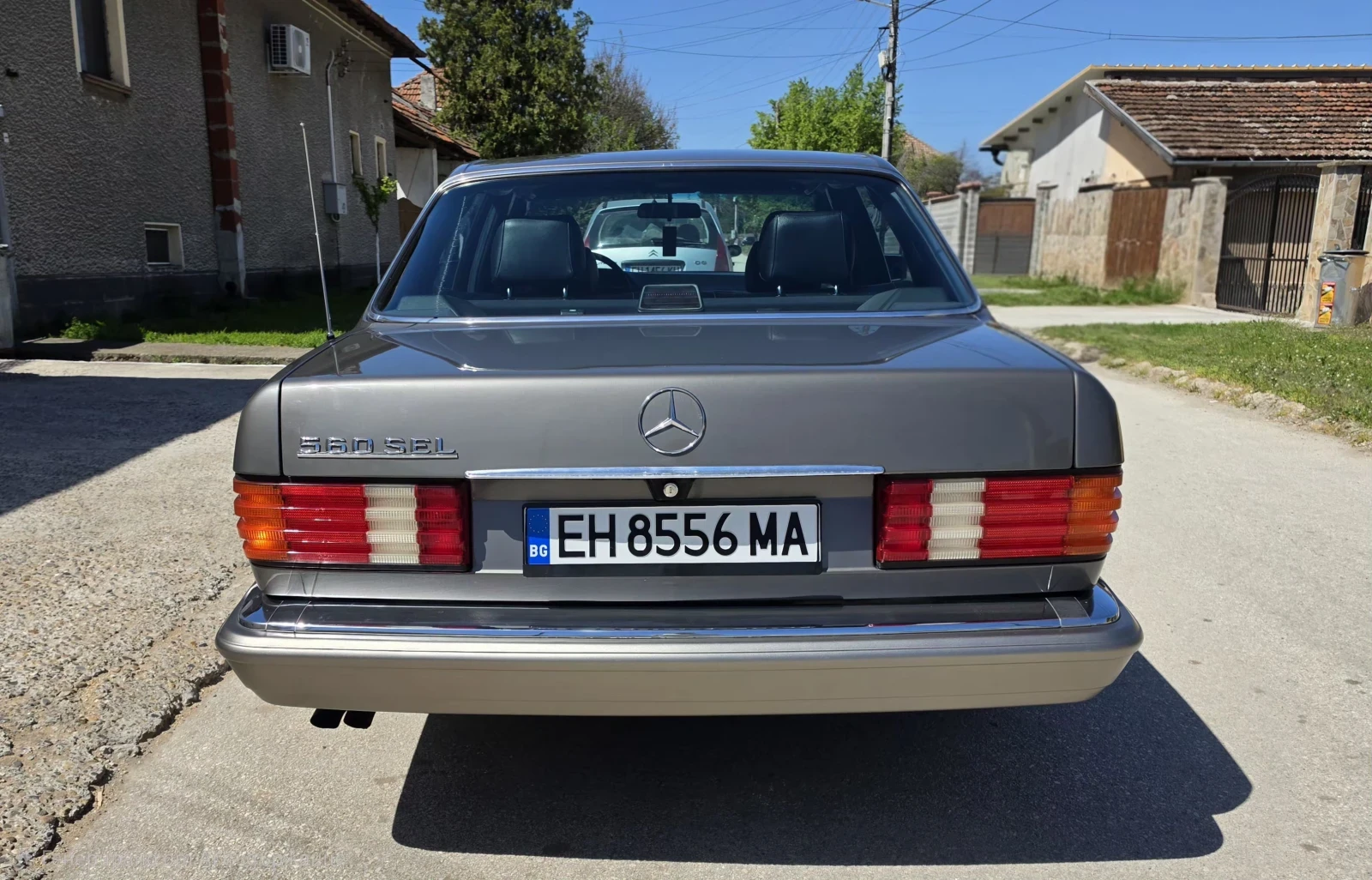 Mercedes-Benz 560 SEL, снимка 4 - Автомобили и джипове - 54319114