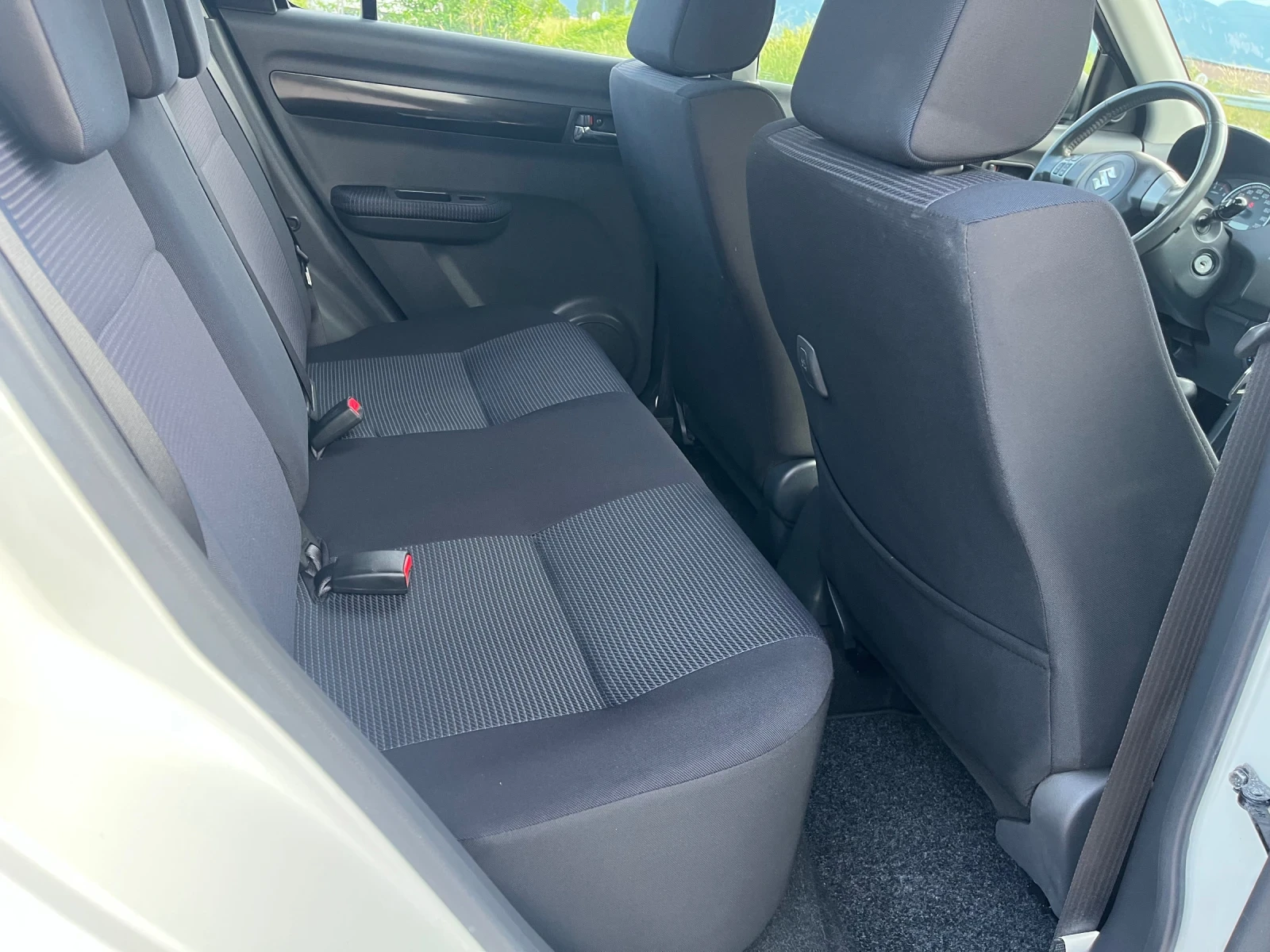 Suzuki Swift 1.3i-90-4x4-FEIS-ITALIA, снимка 7 - Автомобили и джипове - 54745583