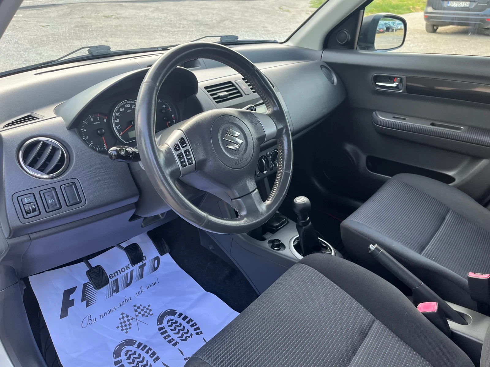 Suzuki Swift 1.3i-90-4x4-FEIS-ITALIA, снимка 13 - Автомобили и джипове - 54745583