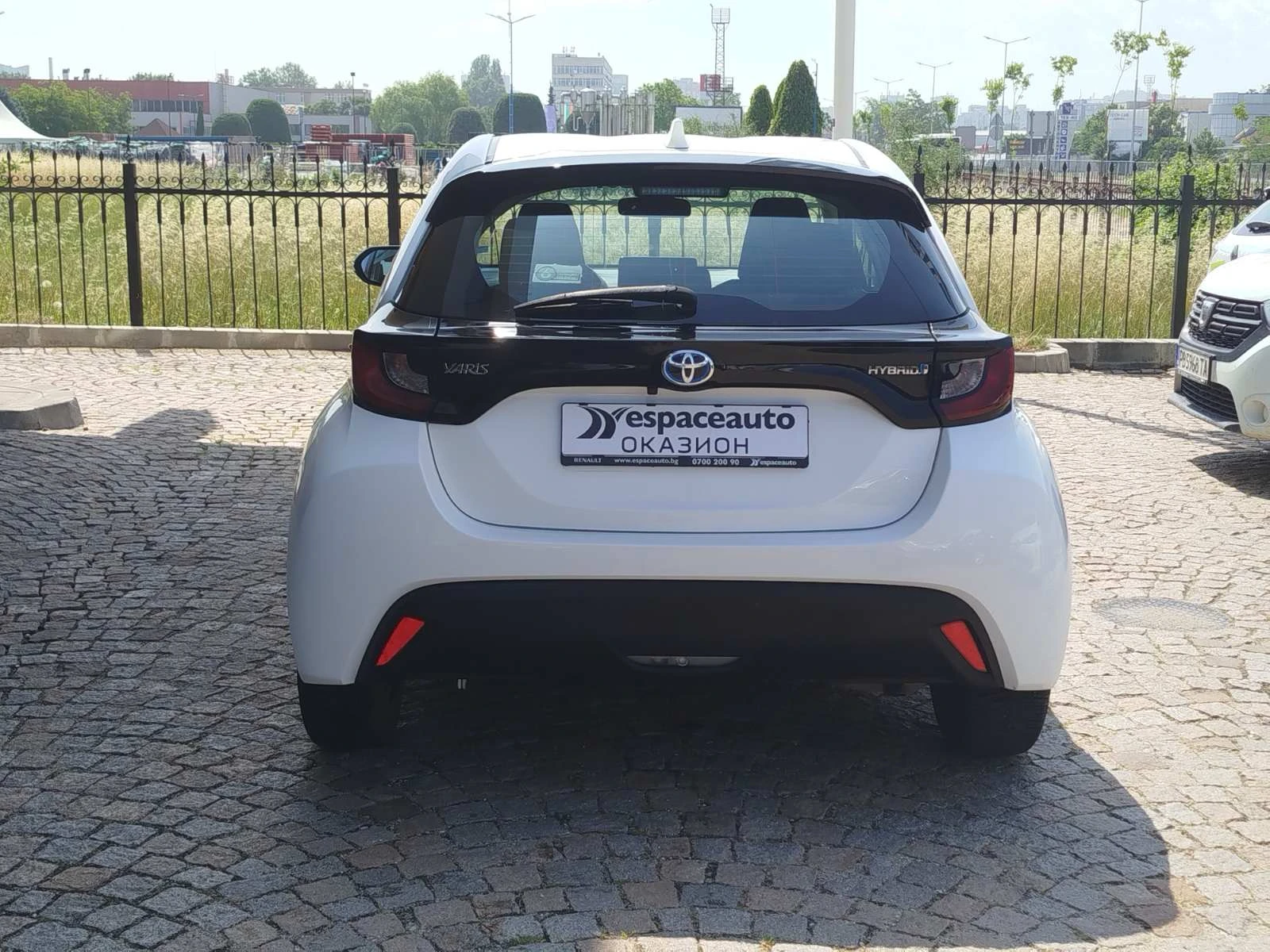 Toyota Yaris Hybird / 1.5 / 116 к.с. / e-CVT, снимка 6 - Автомобили и джипове - 54760754