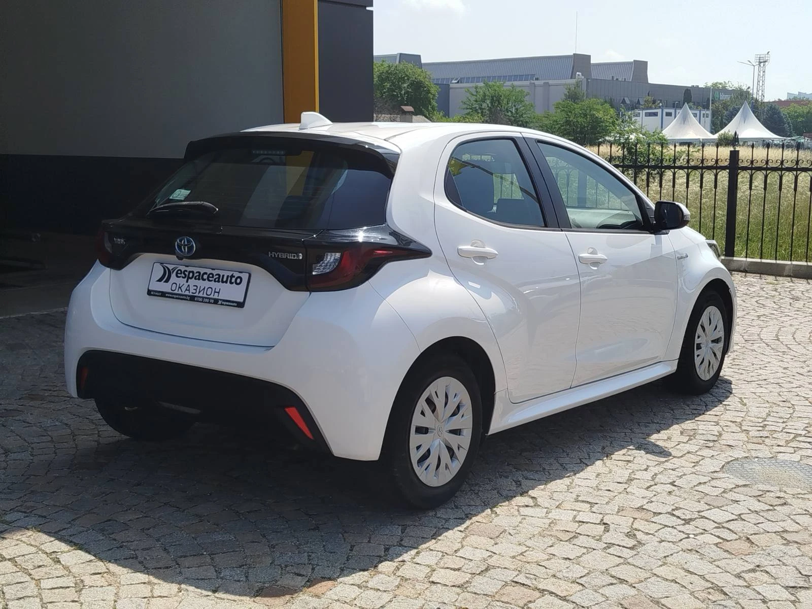 Toyota Yaris Hybird / 1.5 / 116 к.с. / e-CVT, снимка 5 - Автомобили и джипове - 54760754