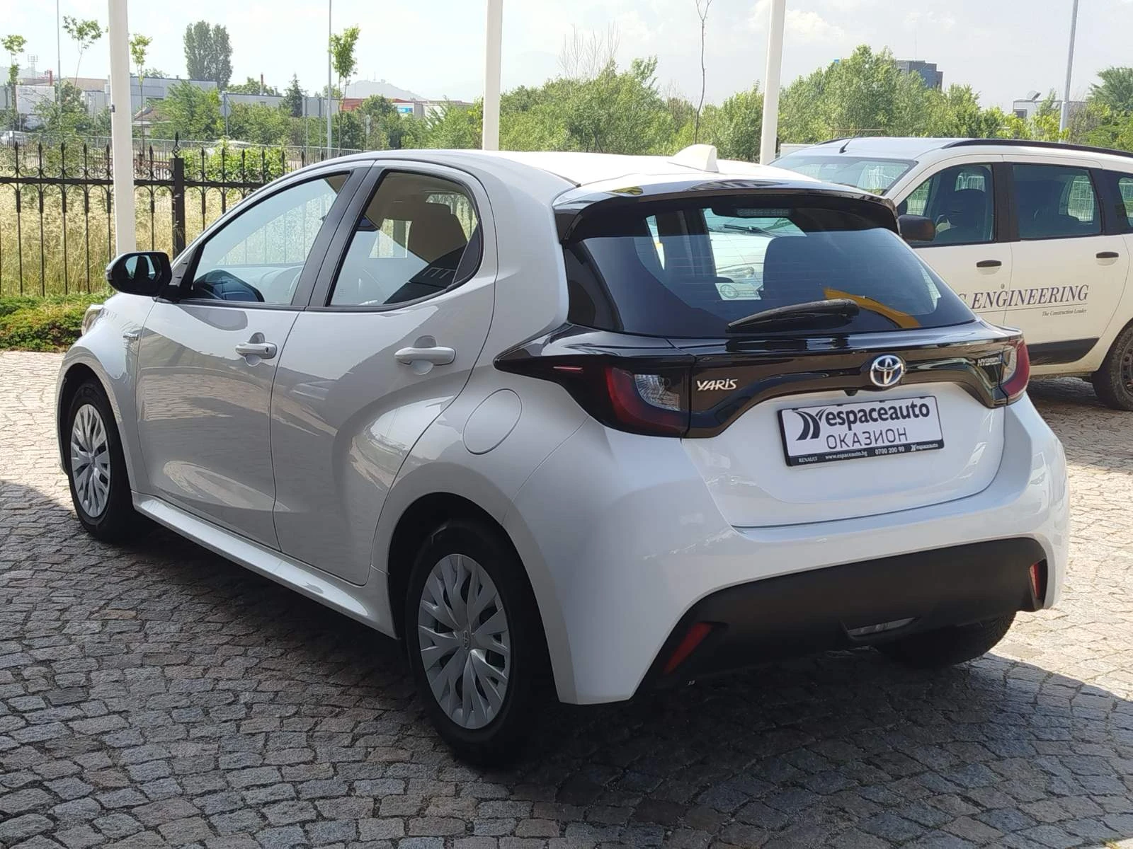 Toyota Yaris Hybird / 1.5 / 116 к.с. / e-CVT, снимка 7 - Автомобили и джипове - 54760754