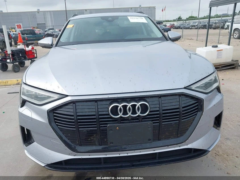 Audi E-Tron Premium Quattro, снимка 3 - Автомобили и джипове - 55097370